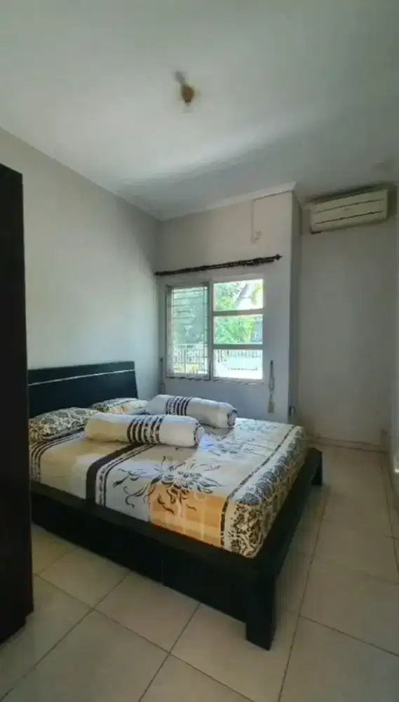 1 set Dipan / Tempat Tidur Spring Bed plus  Lemari Baju Istimewa