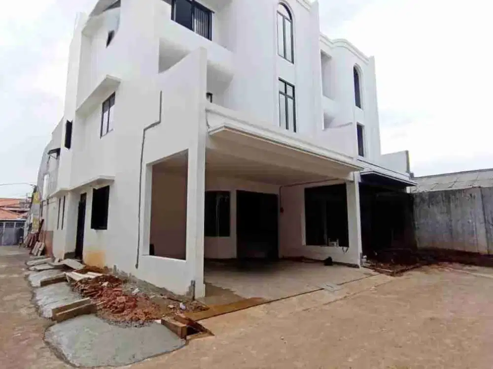 Rumah 3 Lantai Pondok Kelapa Jakarta Timur