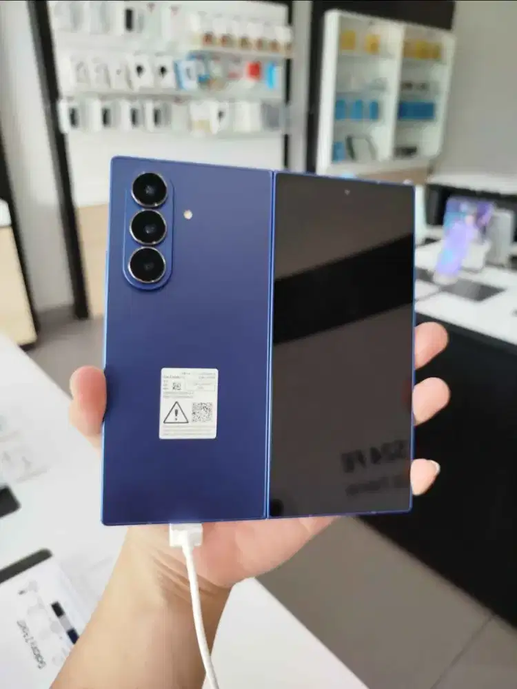 SAMSUNG Z FOLD 7 ‼️ NEW,SEGEL,RESMI SEIN‼️
Cicilan Rp.1.999 / bulan