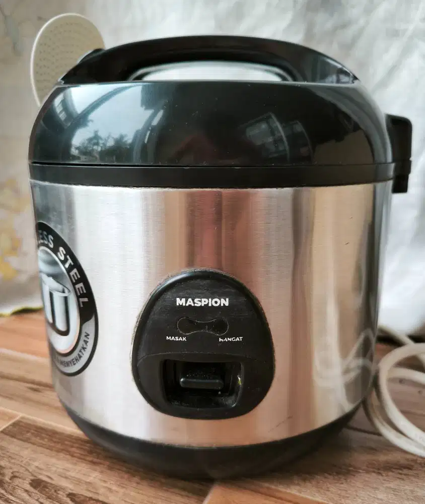 Rice cooker SANKEN MRJ-0623