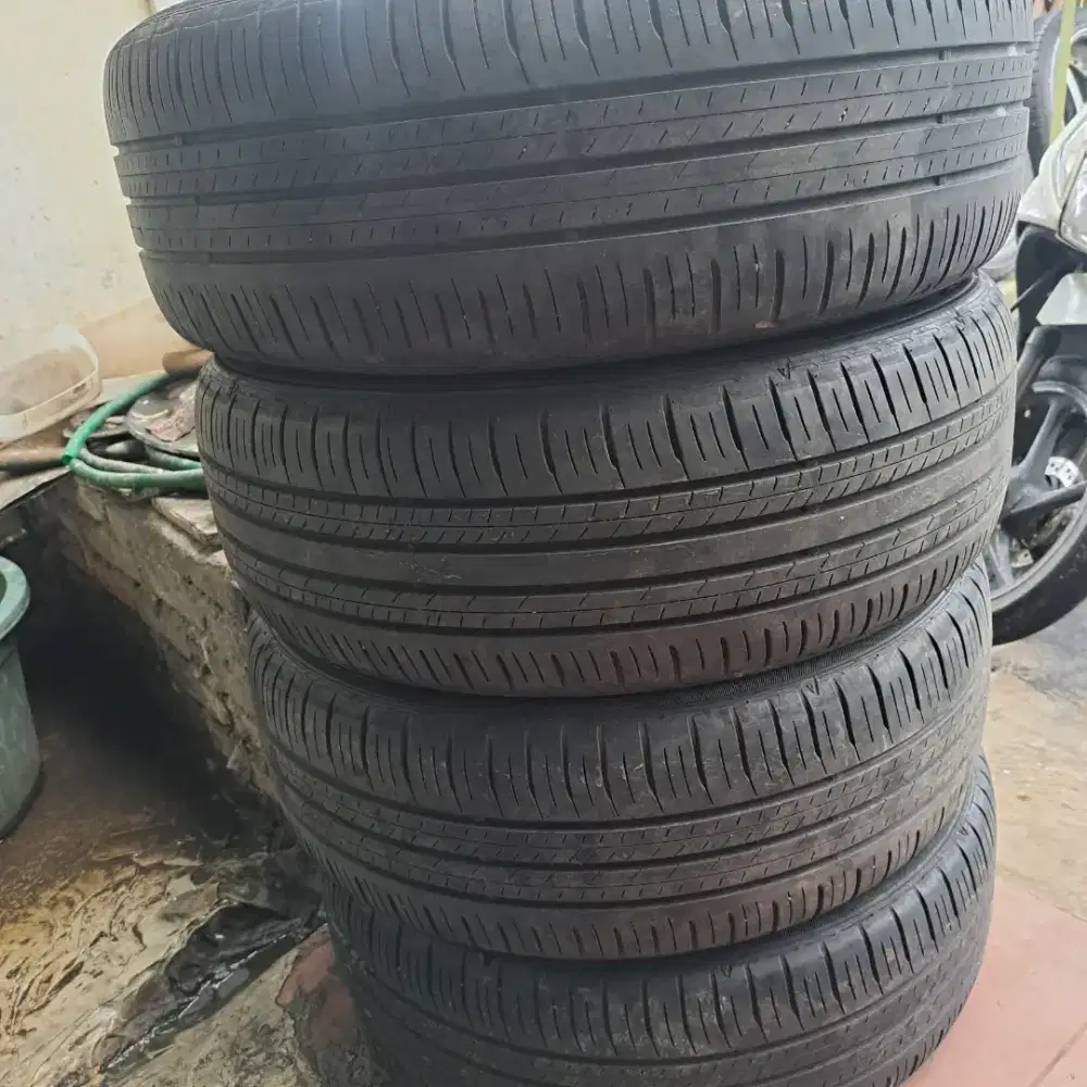 Ban mobil 205 55 17 dunlop ring 17