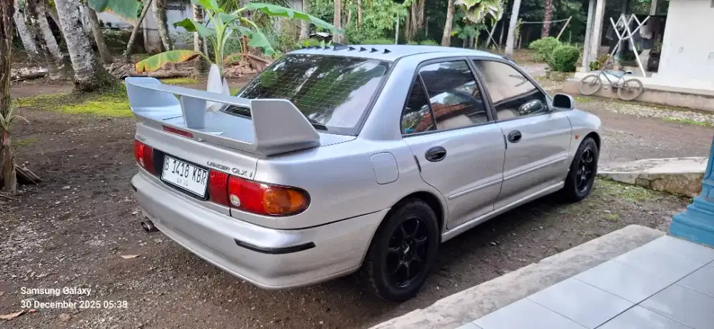 Mitsubishi Lancer GLXi 1600cc th.1995