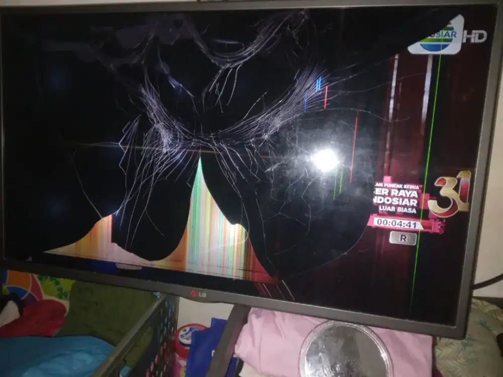 DIJUAL TV LG  32 INCH ONDISI LCD RUSAK