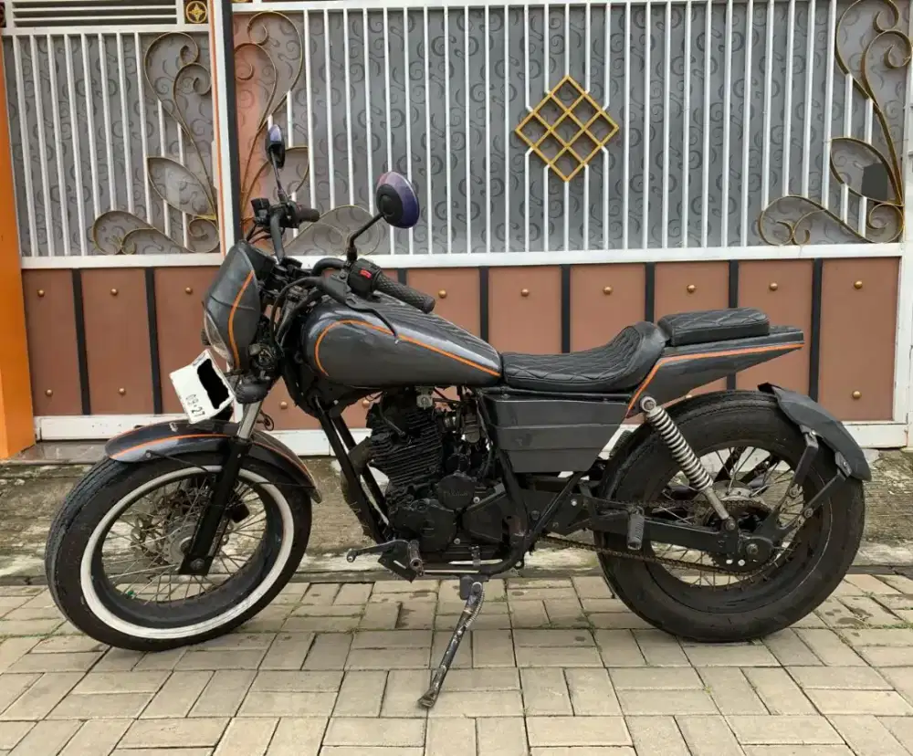 Motor Custom Bobber Scorpio 2006 225cc Nominus