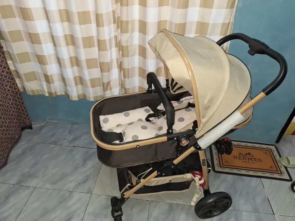 Stroller kondisi 98%