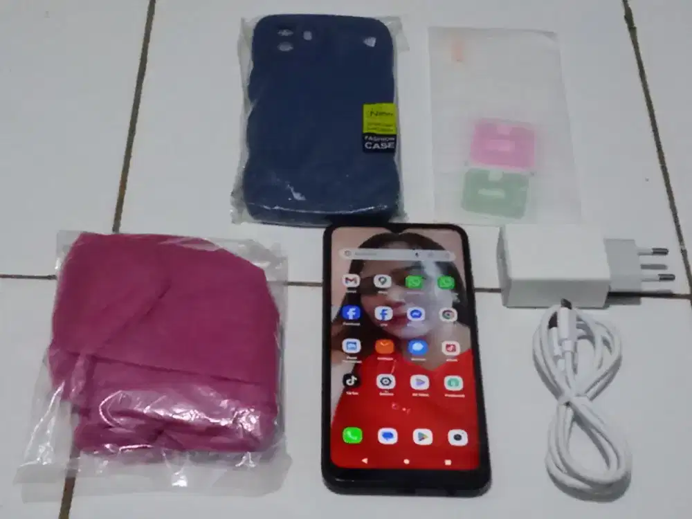 Redmi A2 ( 2023 )
Ram 5gb (3gb+3gb)
Rom 32gb Black Edition