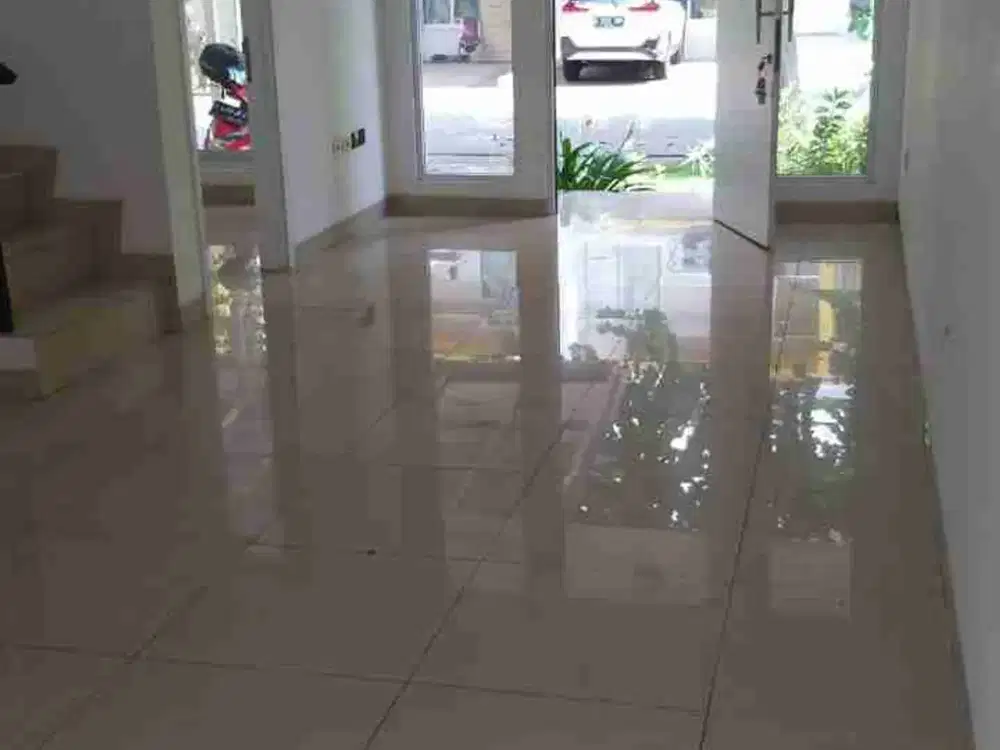 Rumah 2 Lantai di Green Lake City, Cluster Australia, Tangerang