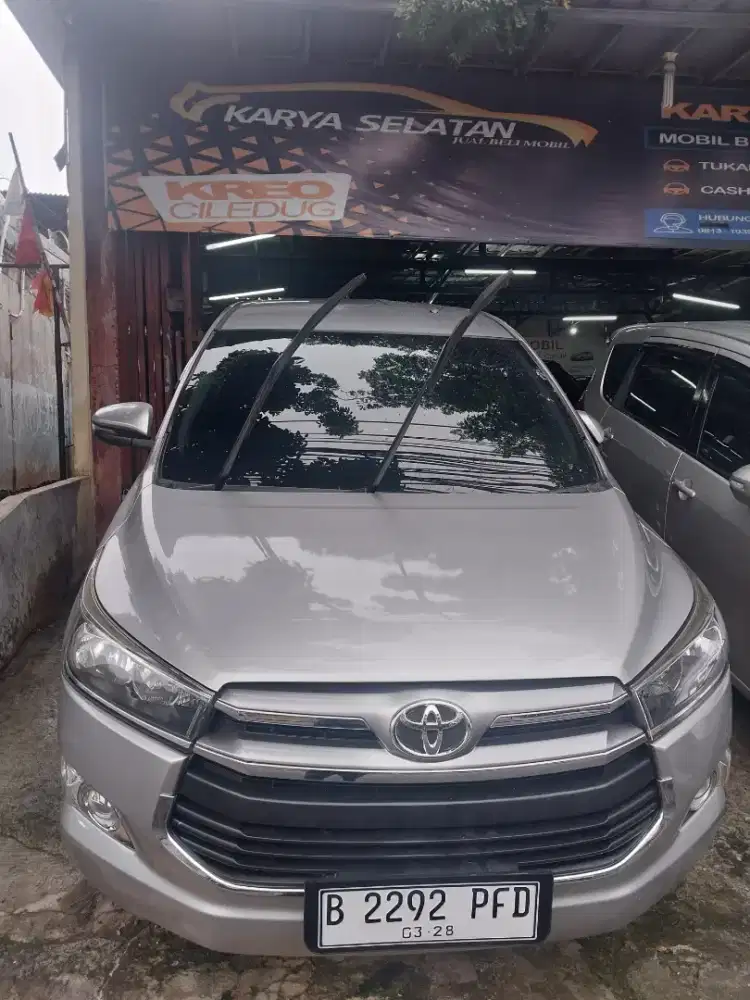 Kijang Innova New G AT Reborn Bensin silver
