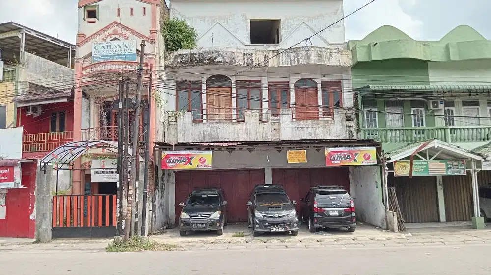 Dijual Ruko Gandeng 2 pintu 3 tingkat.Butuh yang serius.