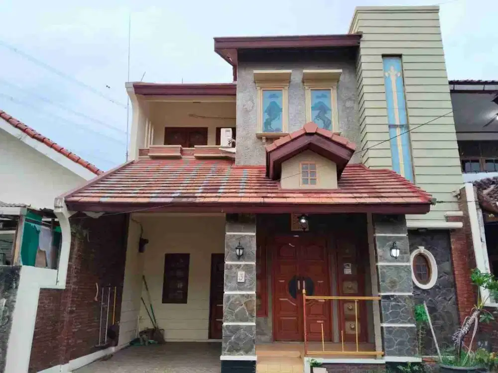 Rumah 2 lantai terawat apik di pondok bambu asri, duren sawit