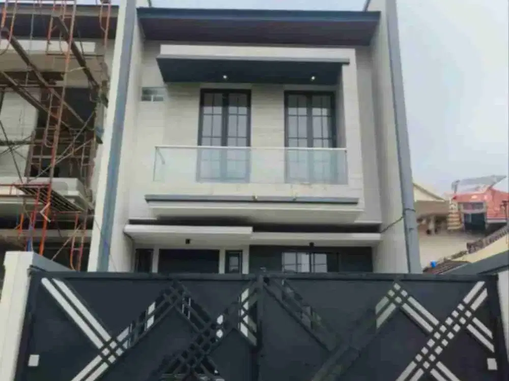 Dijual Rumah Baru Gress Lokasi Manyar Kertoadi Surabaya