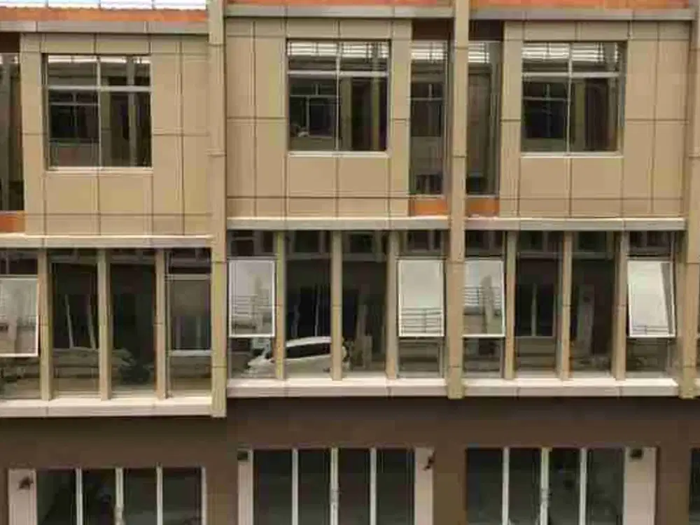 Ruko 3 Lantai, Di Green Village Cipondoh, Tangerang