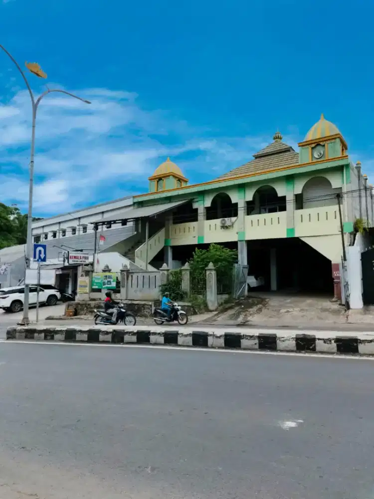 Di jual Bangunan komersial Asrama 30 kamar