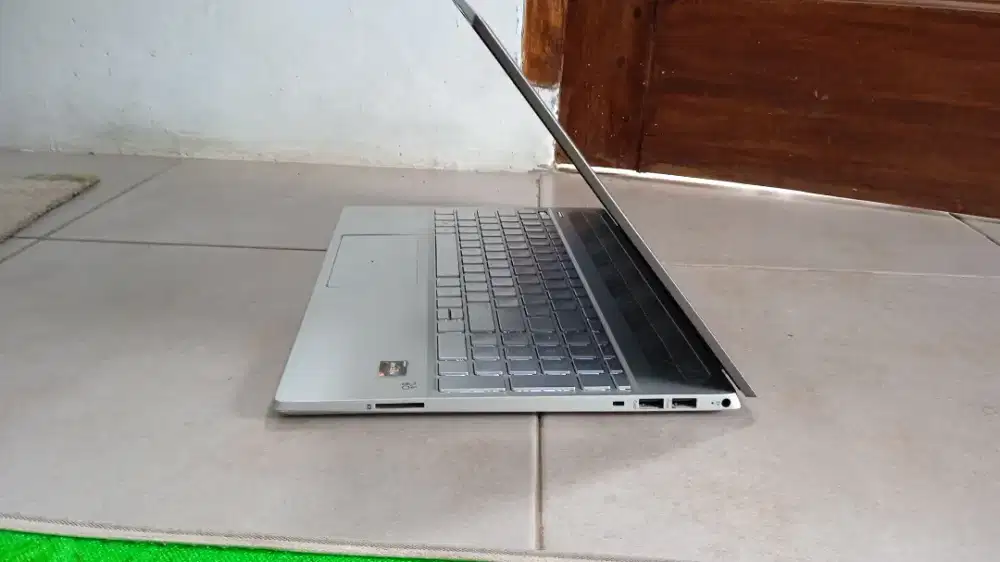 HP15s touschreen amd ryzen 5-2500