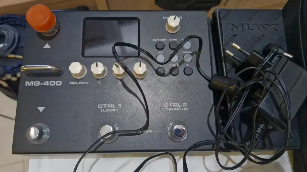 Efek Gitar NUX MG 400