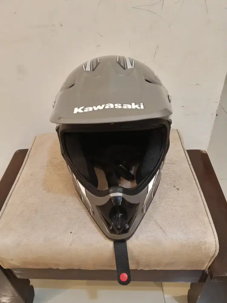 Helm Kawasaki klx