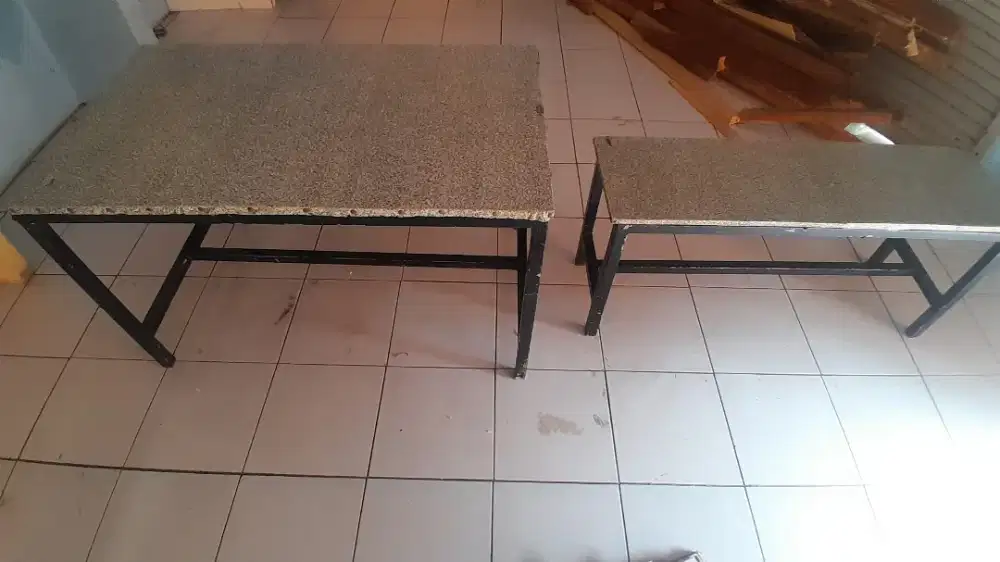 Set meja (7) & kursi (13) untuk cafe / warung makan bahan besi