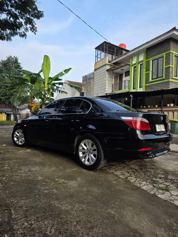BMW 520i 2005 Bensin