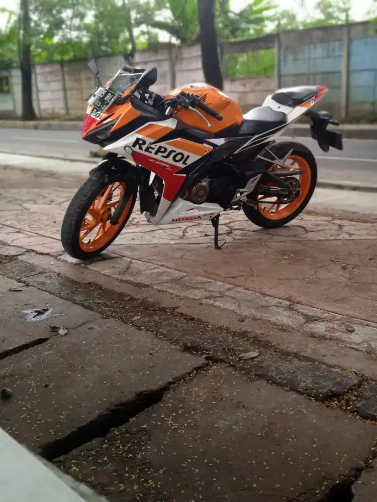 Di jual CBR 150 R REPSOL TAHUN 2017