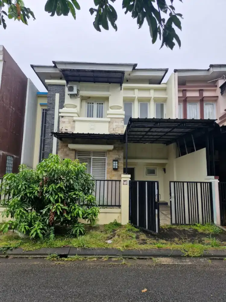 Disewakan Rumah 2 Lantai Grand Wisata Bekasi
