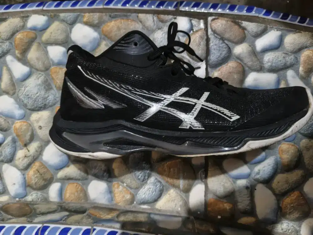 Asics Netburner Balistics FF4
