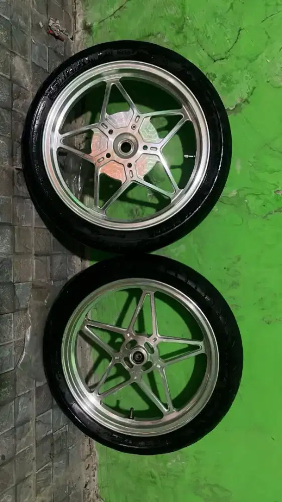 VELG CNC RING 14 + BAN MICHELIN 90/80