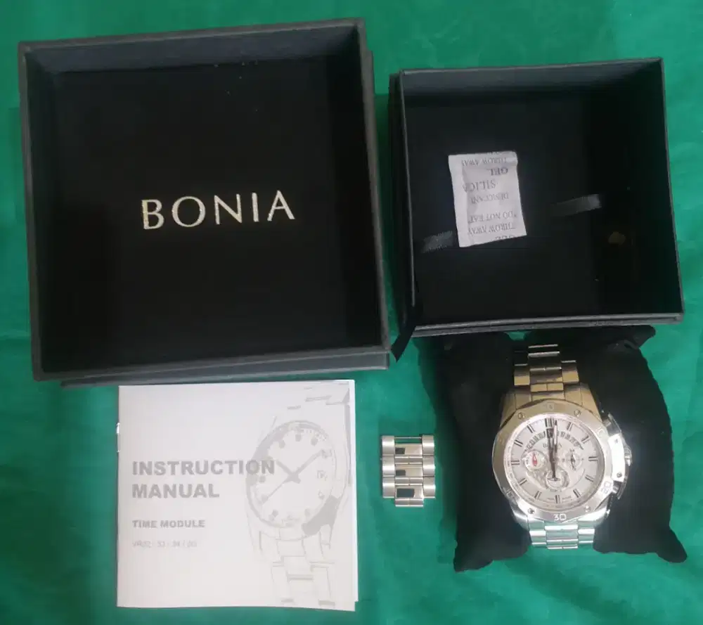 Bismillah, jam Bonia