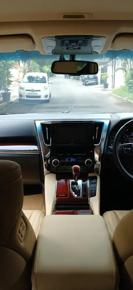 Toyota Alphard G 2015