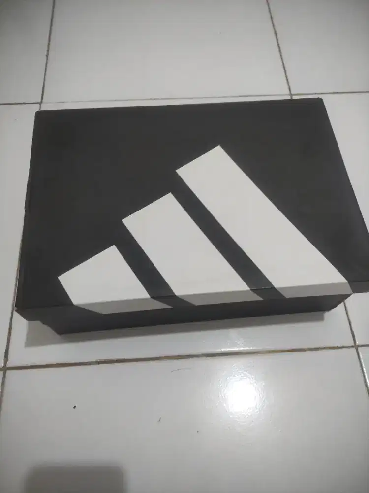 Sepatu Adidas gym&Training shoes