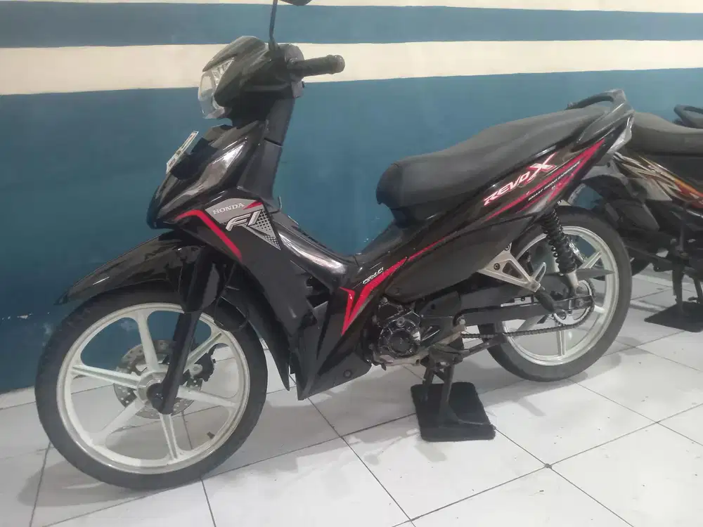 Revo x 2018 pajak on siap pakai