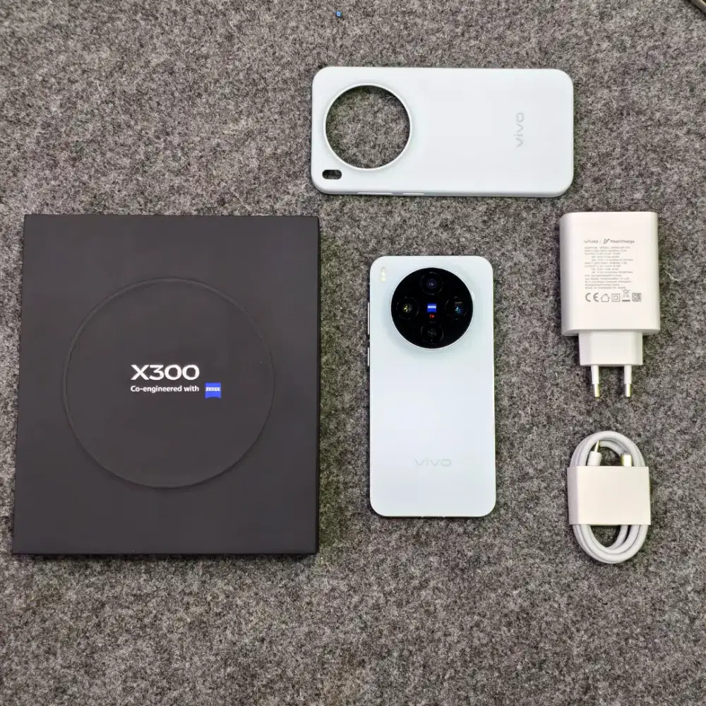 Vivo X300 16/512Gb Garansi On Desember 2027