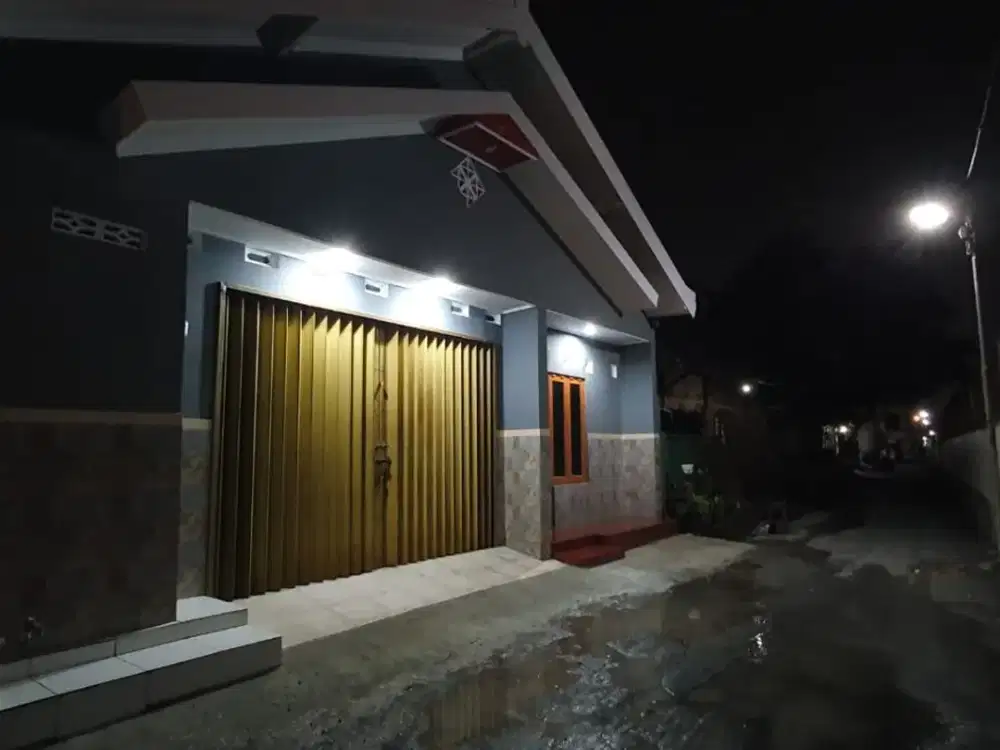Rumah Kota Jogja: Pagi Ngopi, Siang Malioboro, Malam Tugu Jogja