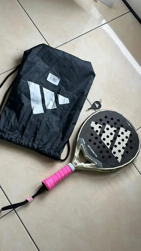 Dijual Raket Padel mulus Adidas Meltabone CTRL 3.4.