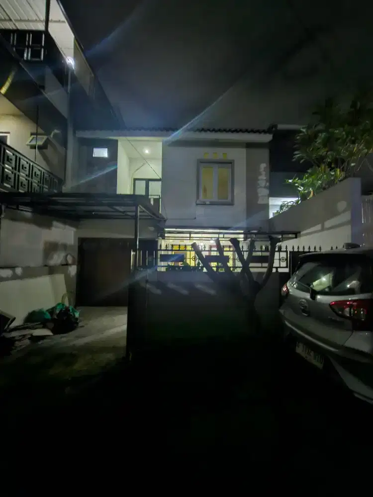 Disewakan rumah cirendeu daerah strategis