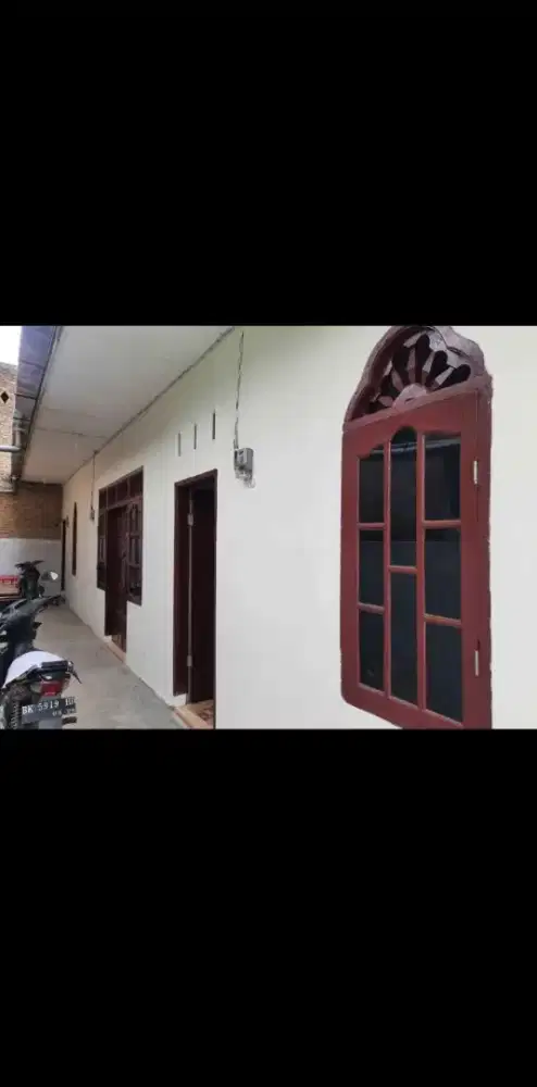 Di Sewakan Kost-kostan dan ada kamar tidur d dalamnya