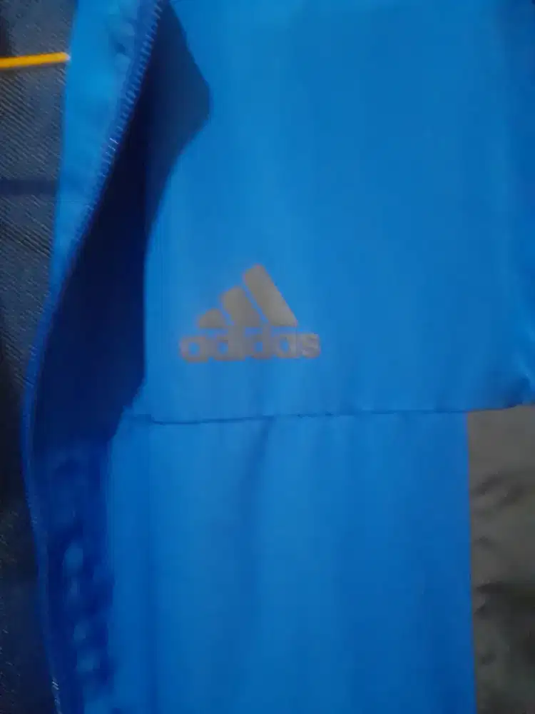 Jaket Adidas Size L Panjang 70  CmLebar 50 Cm.Nominus.Nego Kece