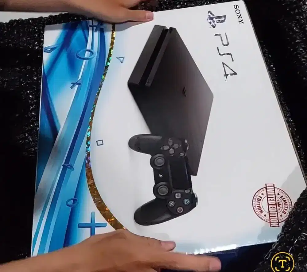 PS 4 SLIM 1 TB ( 2 STICK )