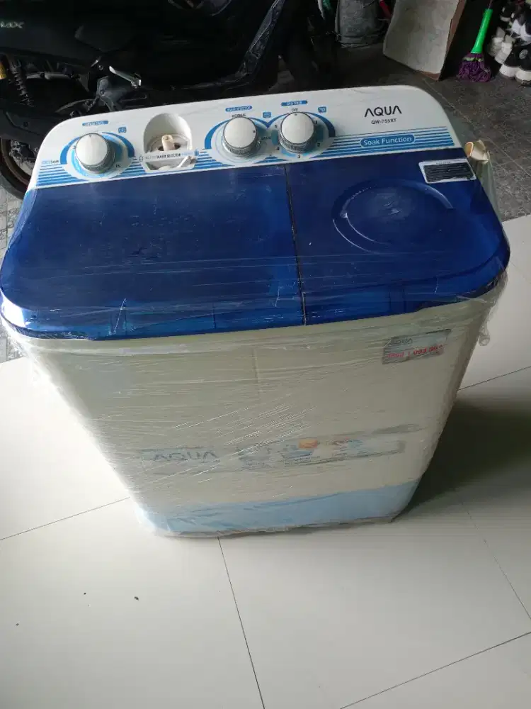 Mesin cuci 2 tabung merk Aqua Japan mulusss siap pakai