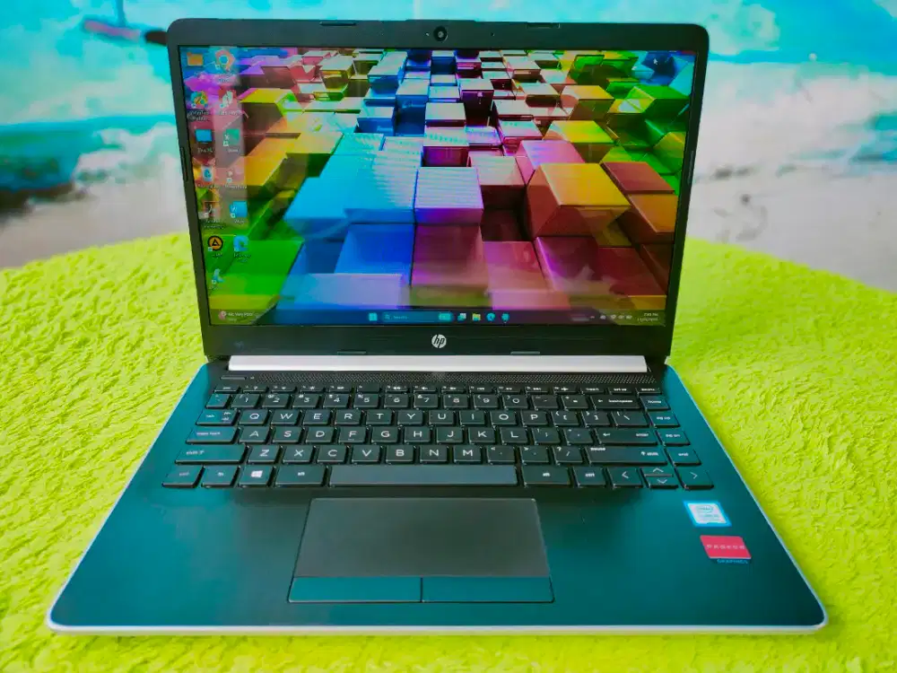 LAPTOP HP14CM SLIM i5 GEN 8 DOUBLE VGA DOUBLE PENYIMPANAN GAME JOS