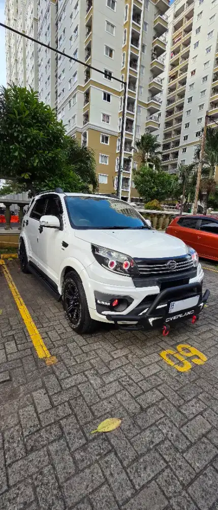 Terios R Adventure M/T 2015