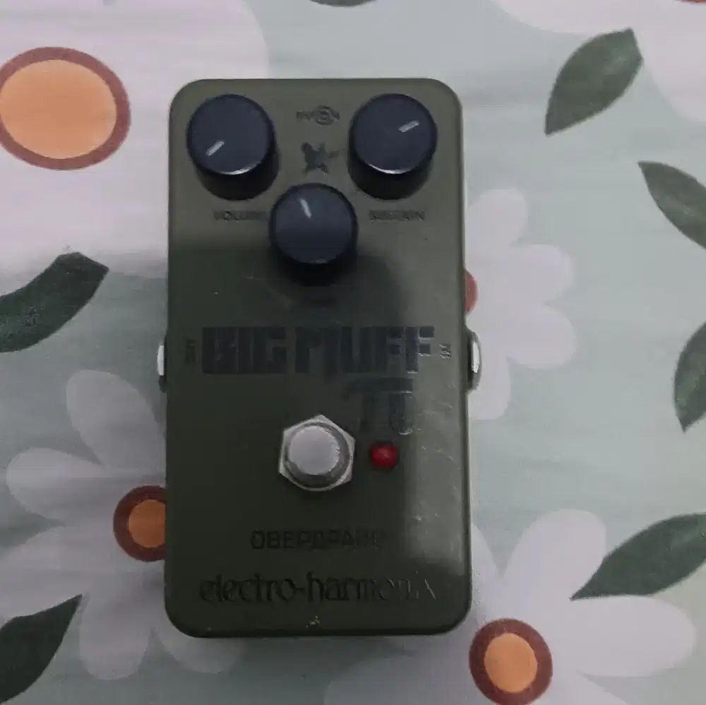 EHX Big Muff Russian