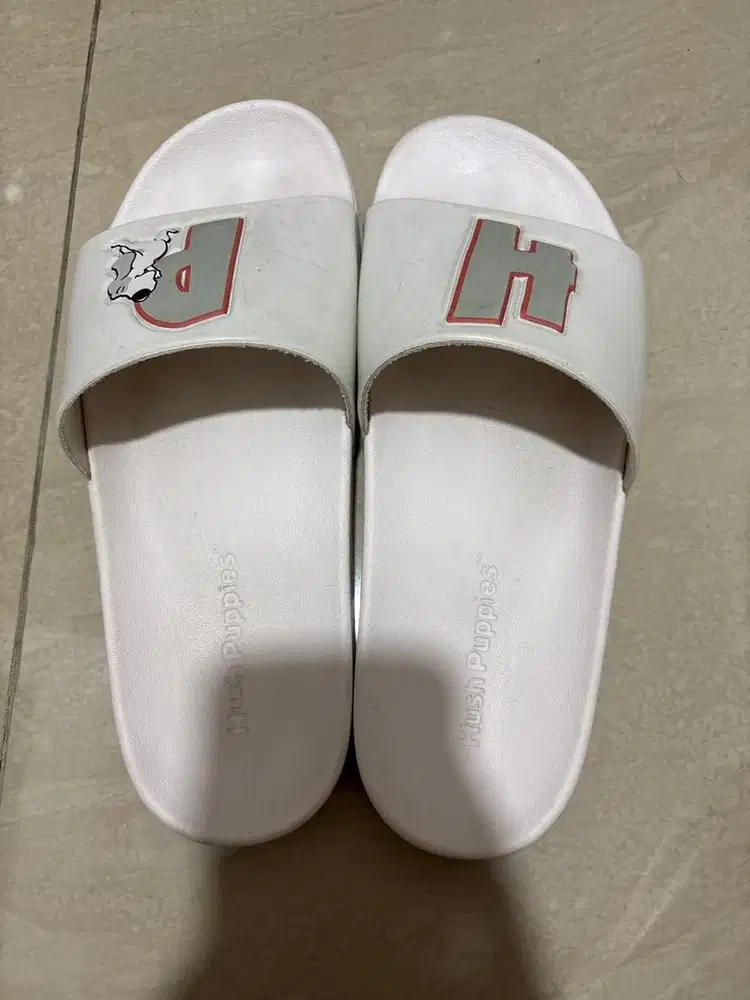 Sendal pria hush puppies