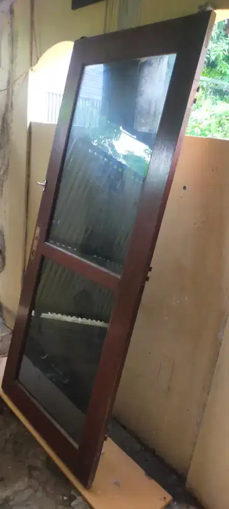 PINTU JATI SOLID KACA TENGAH PINTU MODEL ENGSEL SLIDE PINTU DORONG