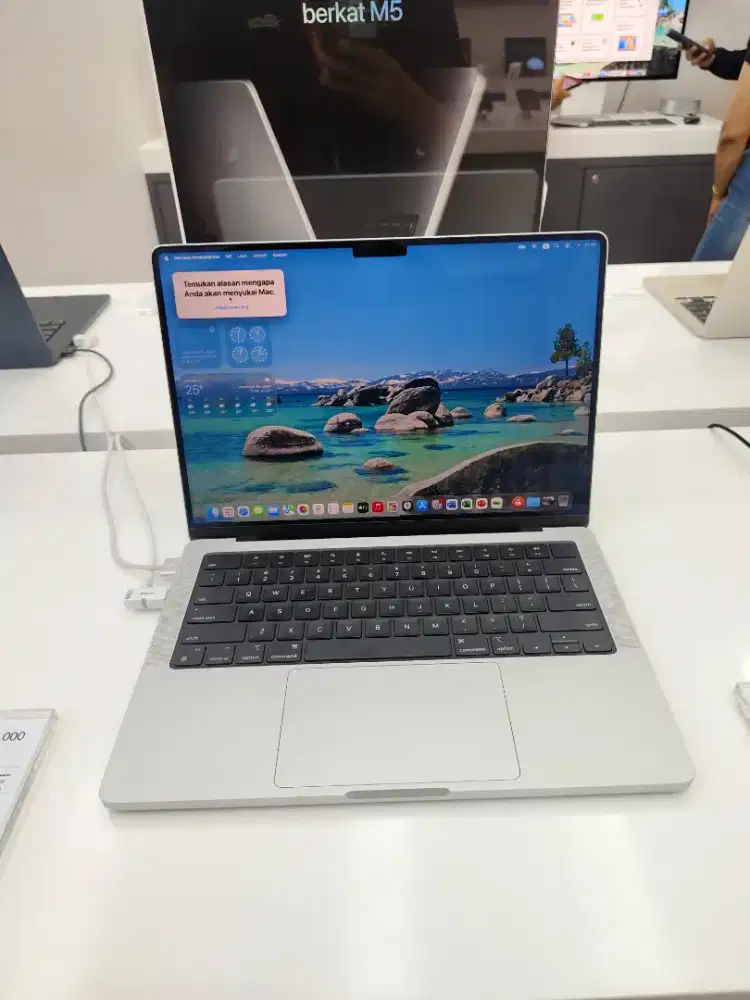 Macbook pro 14 inci 512gb