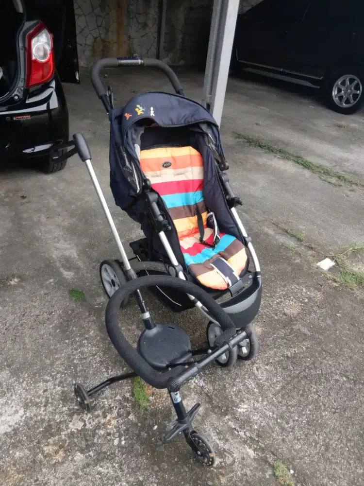 Stroler bayi.bonus yang kecilnya