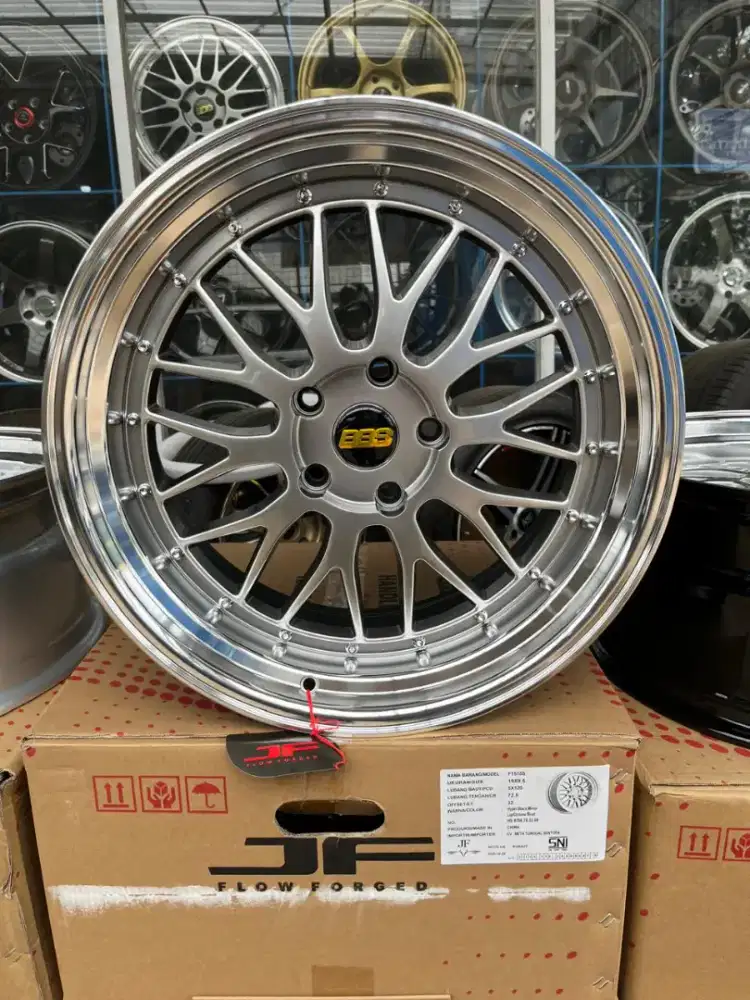 Bbs lm ring 19 lebar 8,5-9,5 pcd 5x120 ET 28-32 bmw BYD
