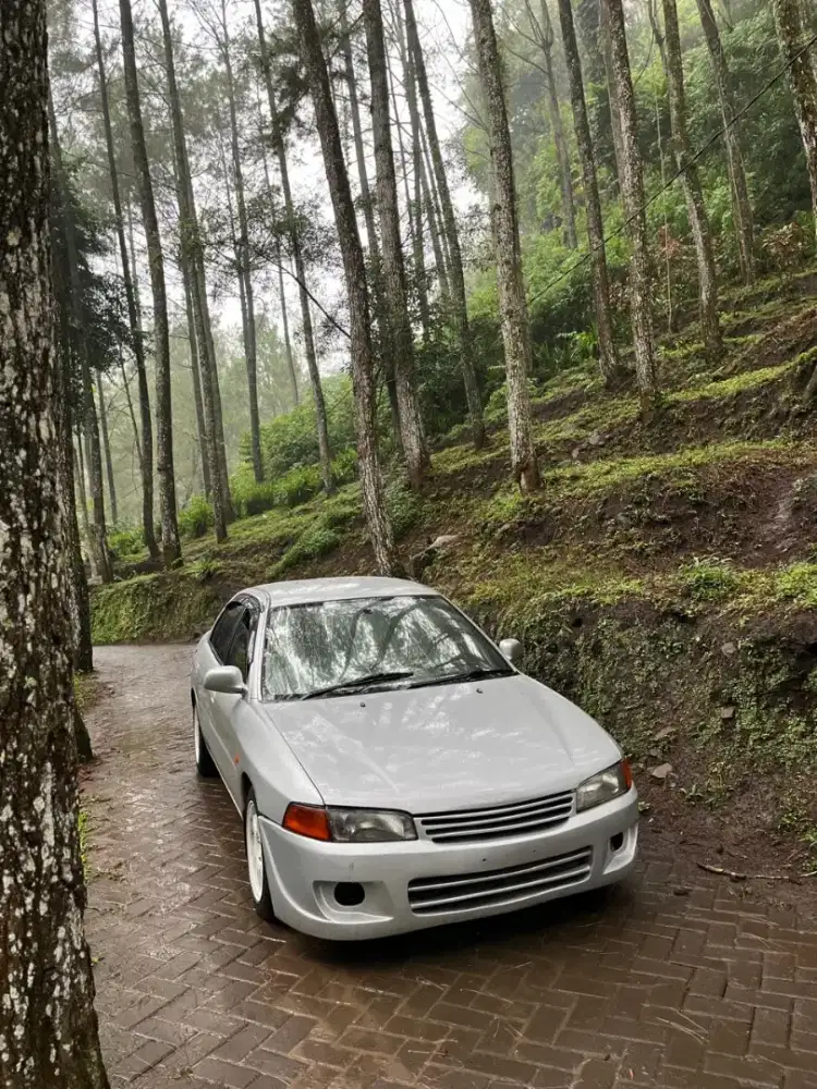 Mitsubishi Lancer 1998 Bensin