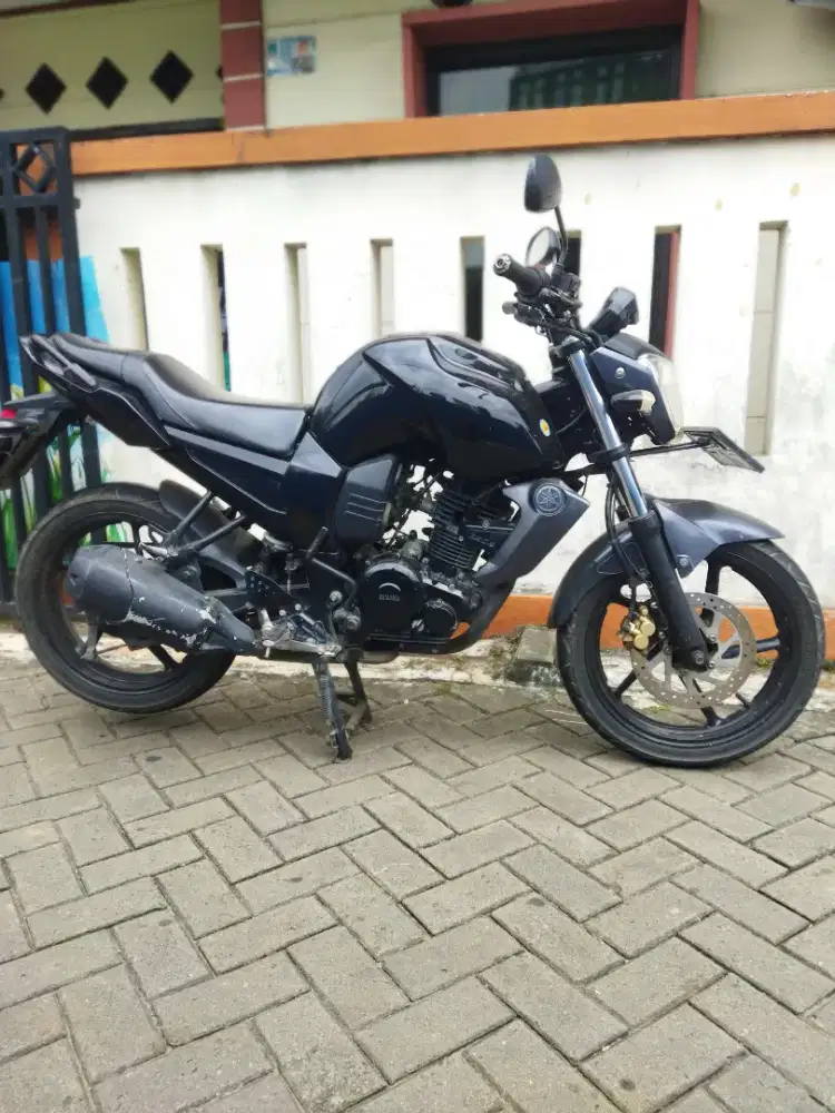 Byson pajak hidup kaleng panjang