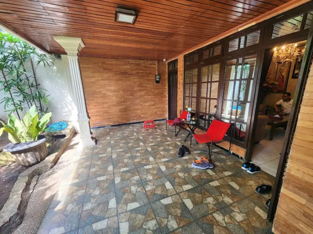 Rumah Klasik furnished Tengah kota Karangasem Laweyan SOLO Surakarta