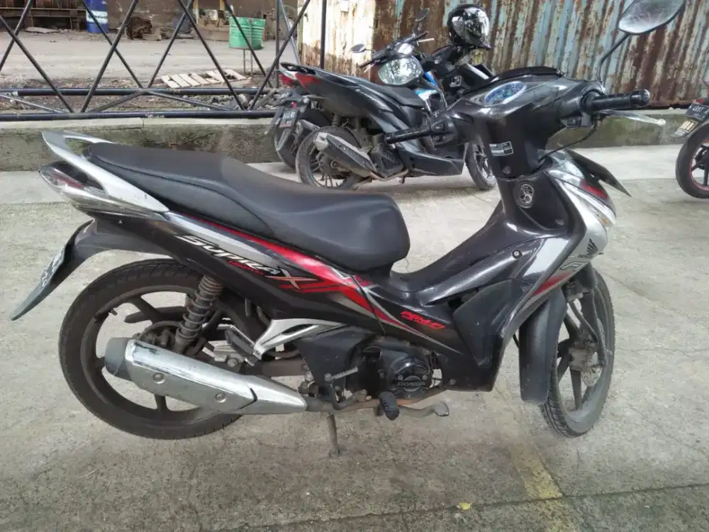 Honda supra x 125 helm in